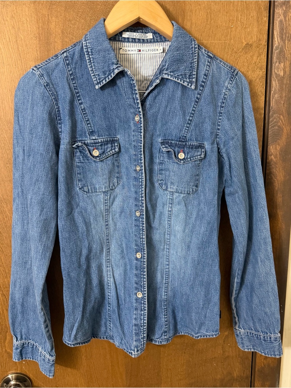 Tommy Hilfiger women’s 4 Classic Denim Button-Up Shirt - Light Blue